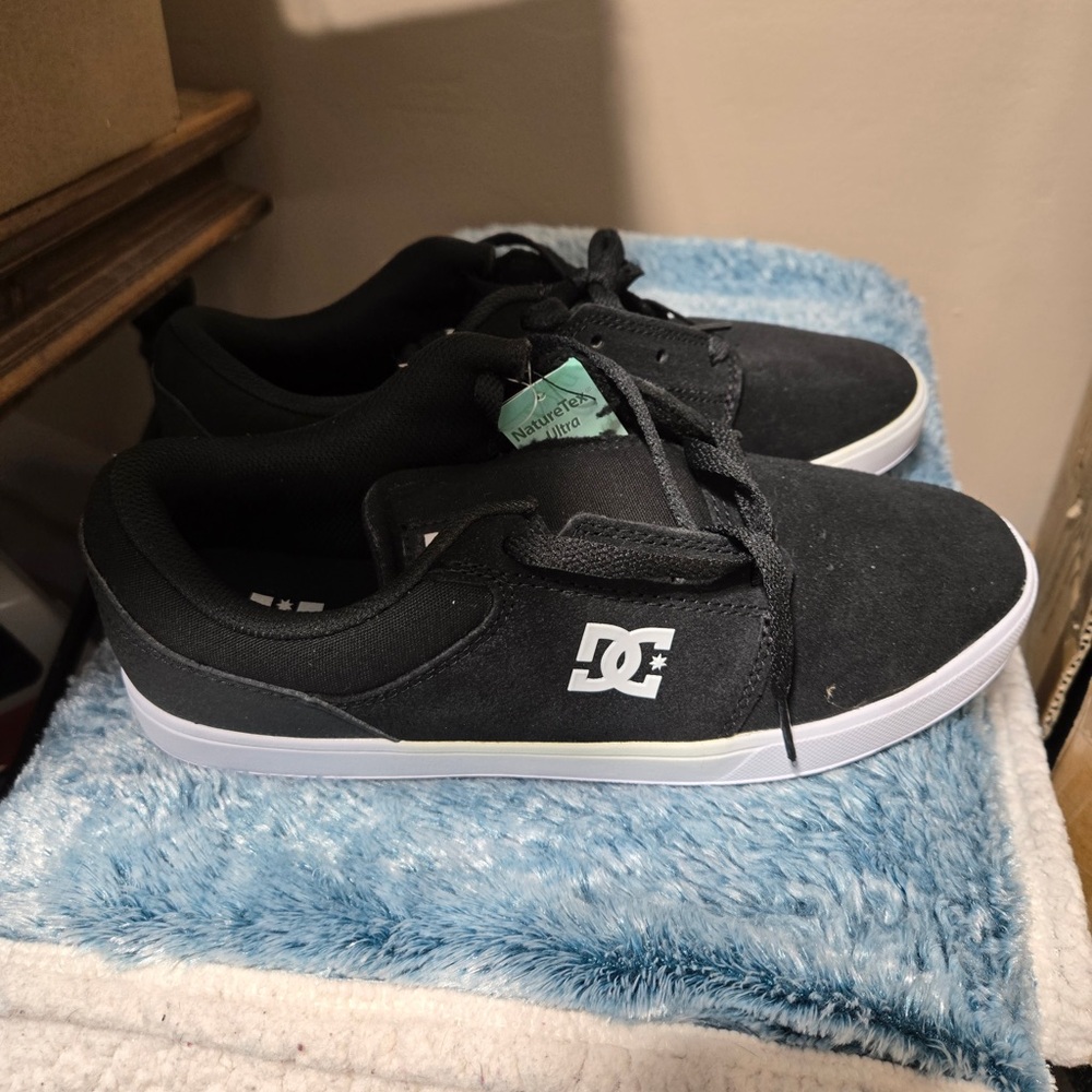 DC Black and White Sneakers Classic Skate Style
